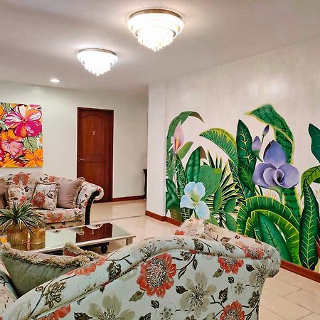 Lavie Hotel Виган Экстерьер фото
