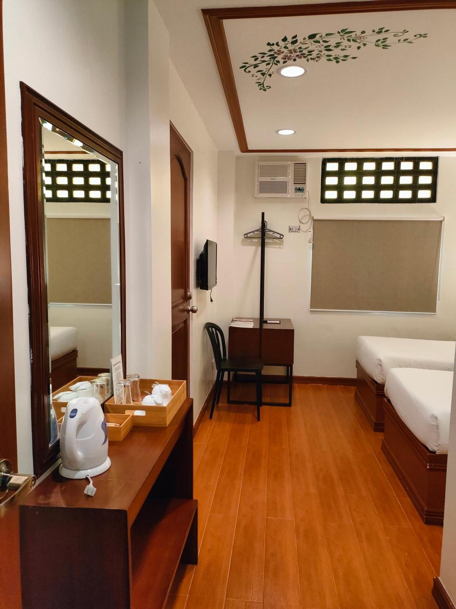 Lavie Hotel Виган Экстерьер фото