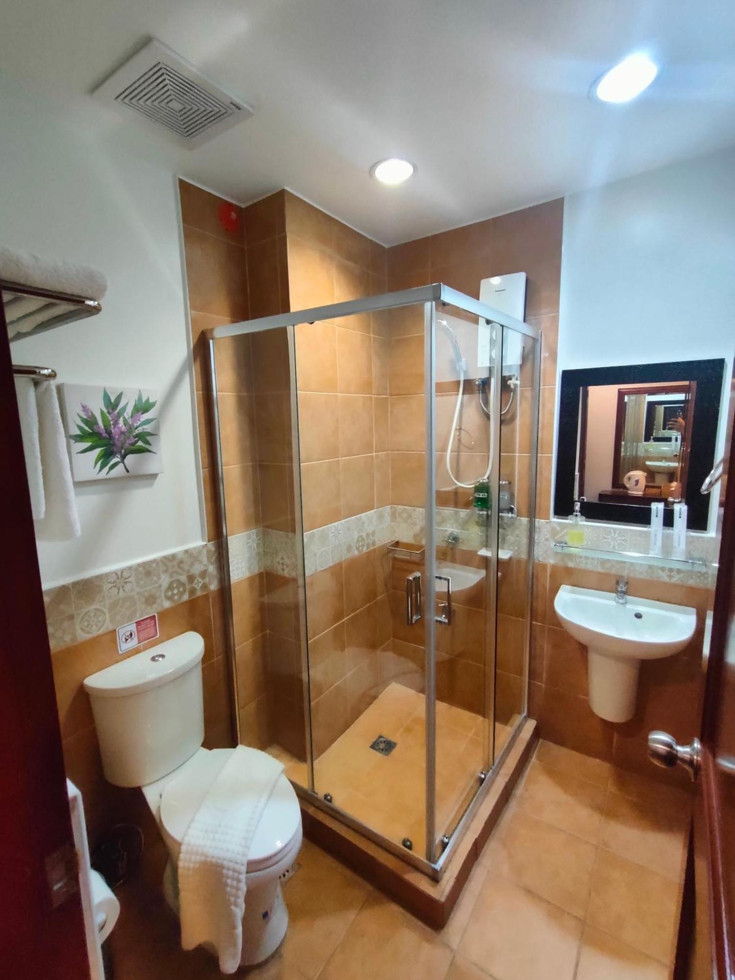 Lavie Hotel Виган Экстерьер фото