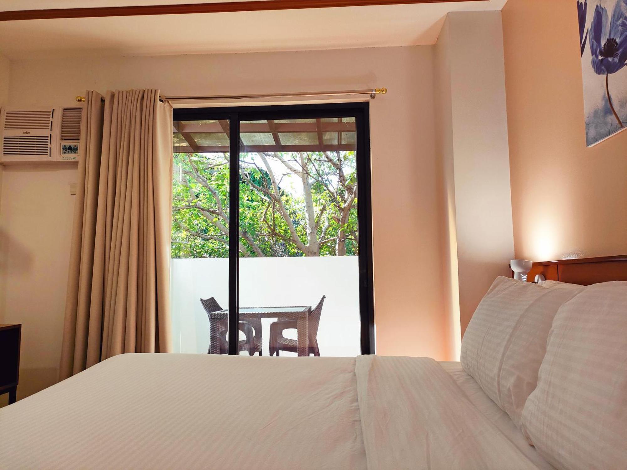 Lavie Hotel Виган Экстерьер фото